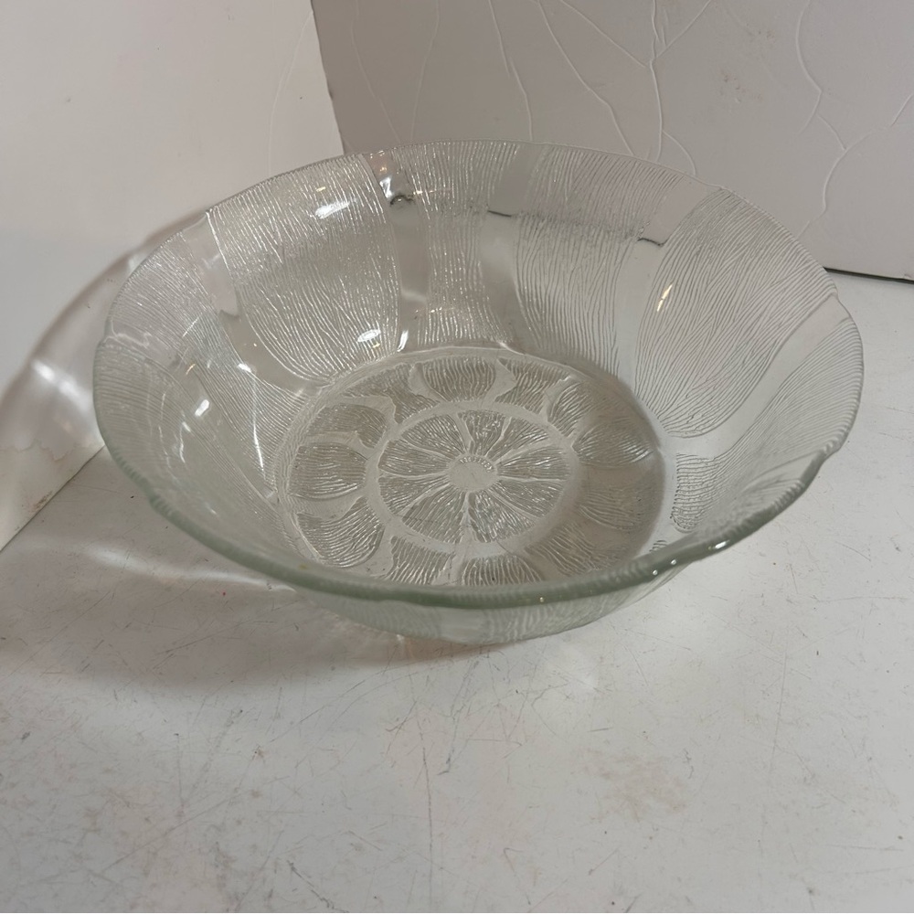 Vintage clear glass etched 10” salad serving bowl made‎ in Indonesia